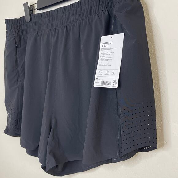 Athleta Hustle 3” Short Black Mid-Rise Women’s NEW - Size 1X - Picture 5 of 7